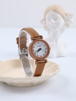 ساعت زنانه چرمی کاتوکه مدل W348 - Image 4