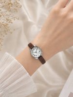 ساعت مچی زنانه چرمی مینیمال کدW490 - تصویر 4