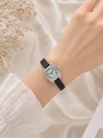 ساعت مچی زنانه چرمی مینیمال کدW490 - تصویر 2
