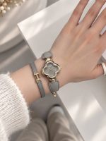 ساعت مچی زنانه طرح ونکلیف بند چرمی کد W534 - تصویر 4