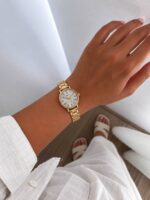 ساعت مچی زنانه نایدو عدد یونانی بند طلایی کد W508 - تصویر 2